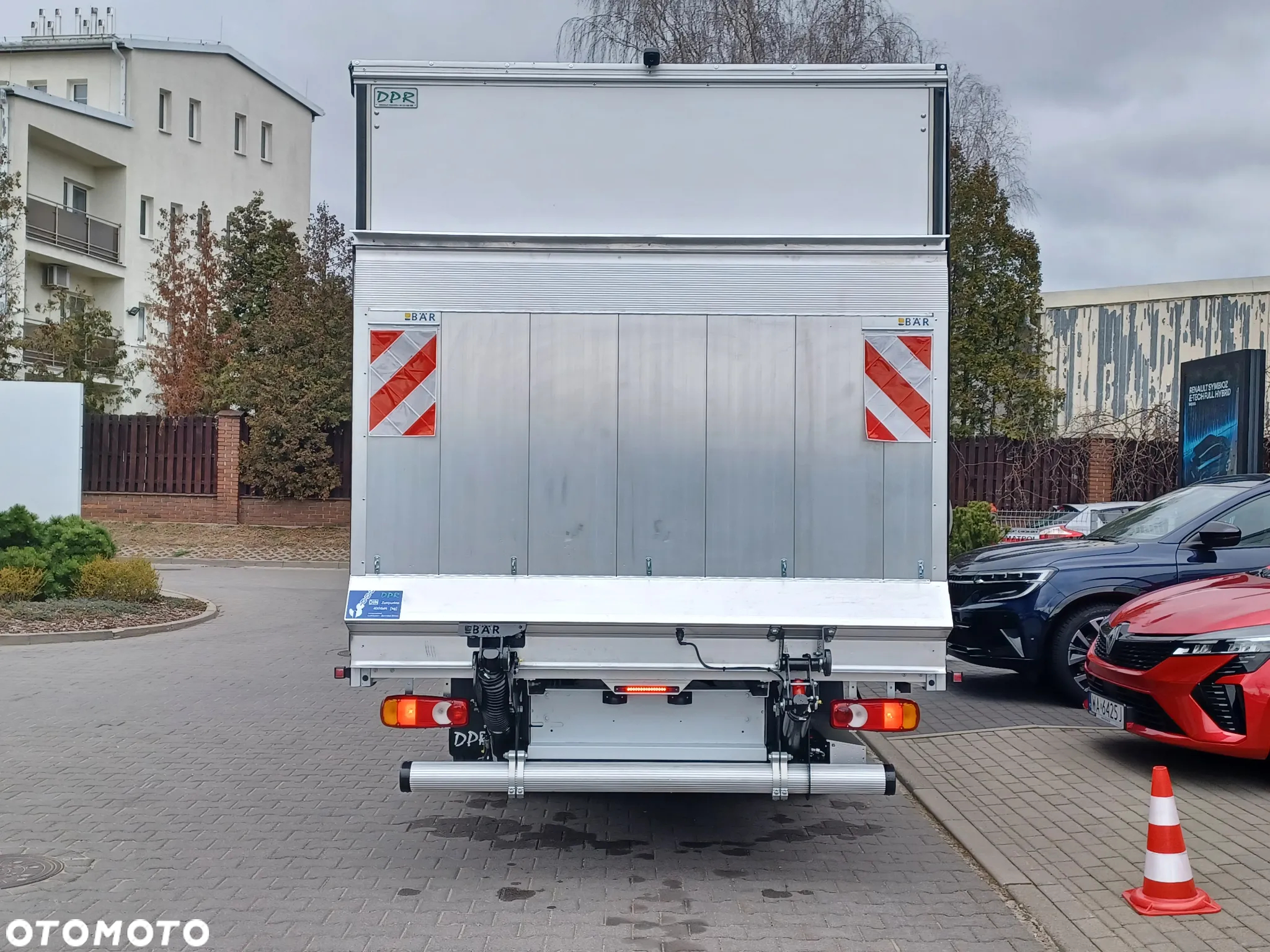 Renault Master skrzynia z windą - 5