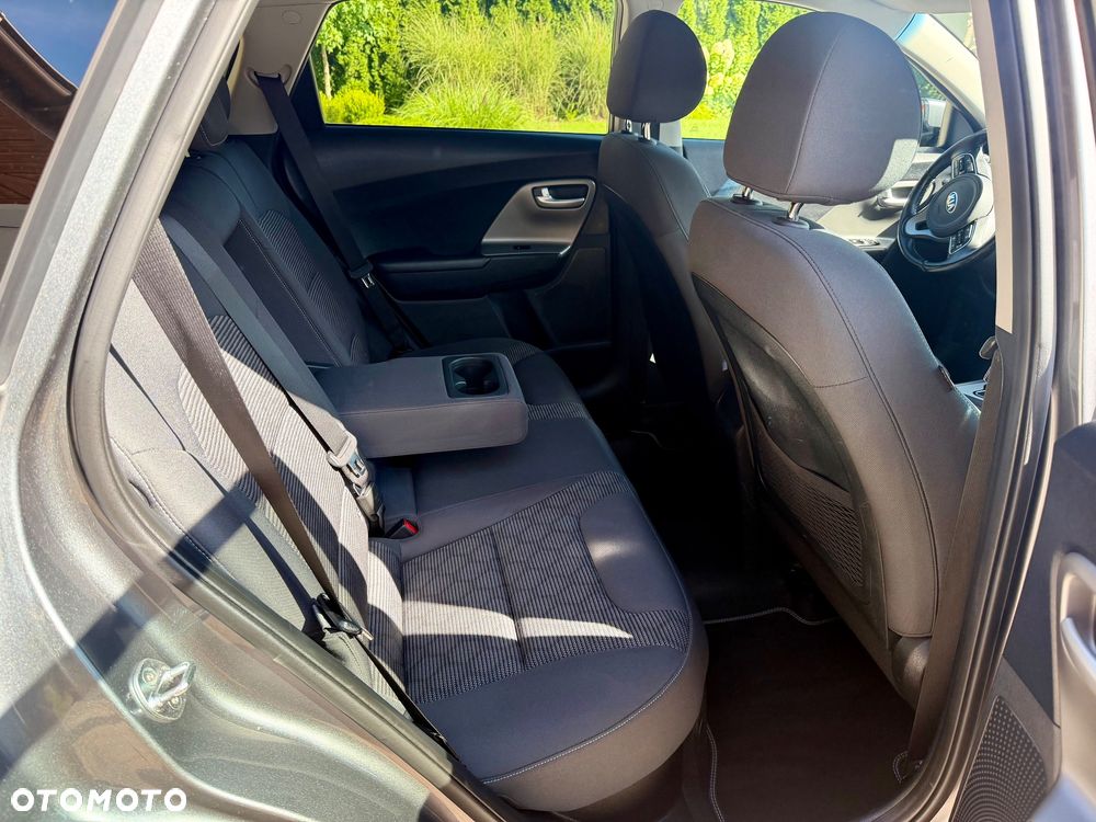 Kia Niro 1.6 GDI Hybrid M - 24