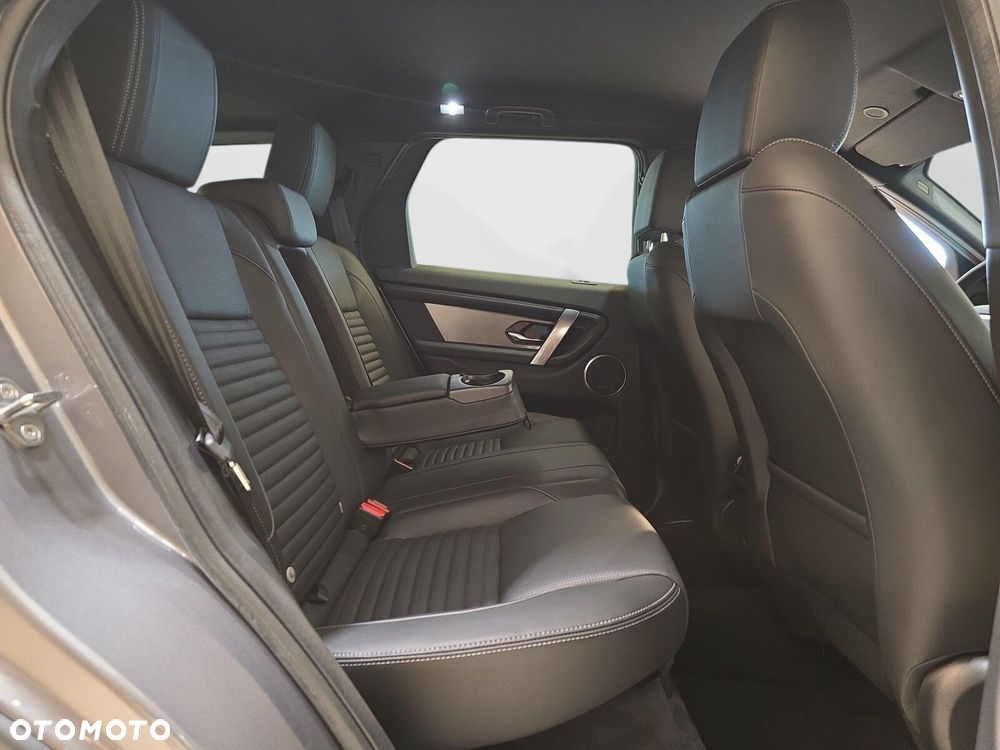 Land Rover Discovery Sport - 28