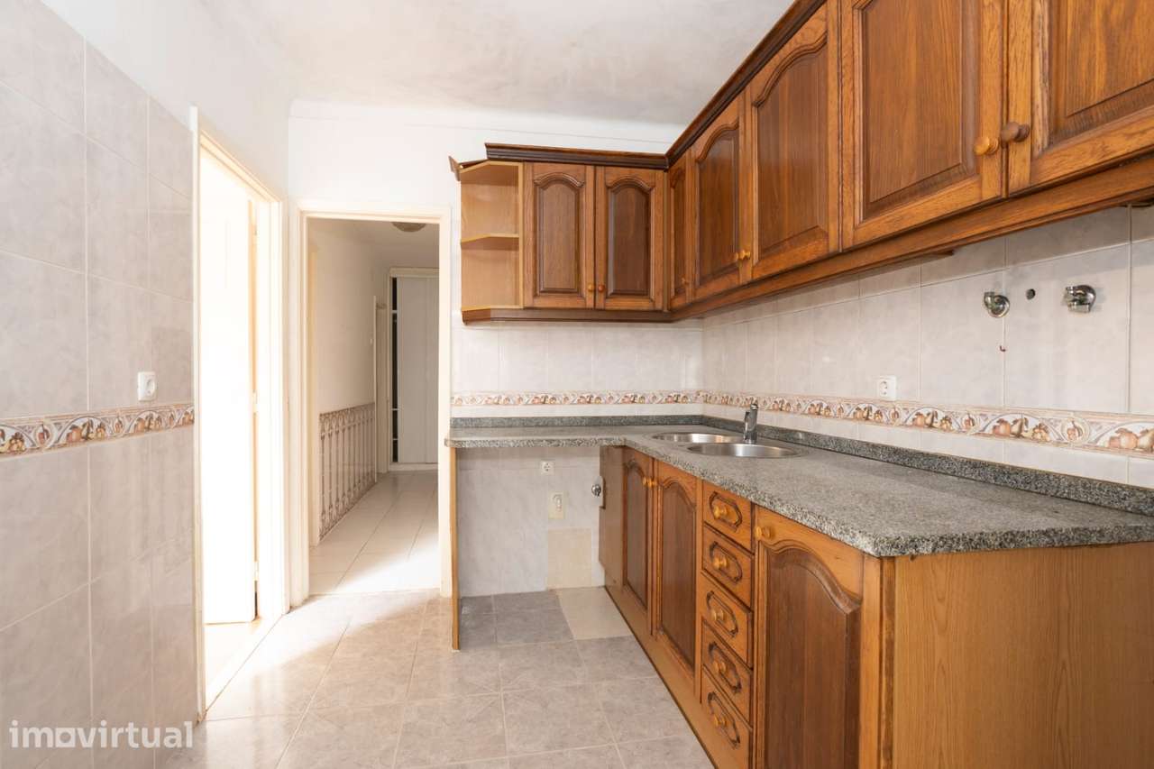 T1 com Logradouro Privativo na Pontinha – Pronto a Habitar e Junto ao - Grande imagem: 3/12