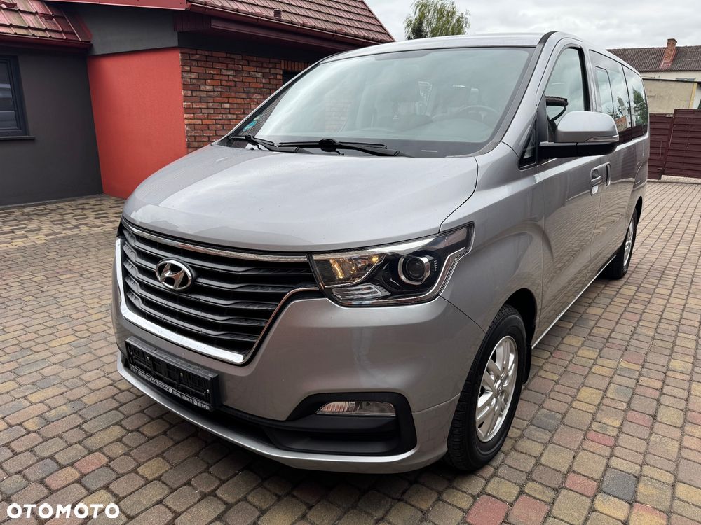 Hyundai H-1 2.5 CRDi Travel Comfort - 1