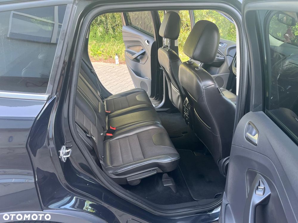 Ford Kuga 2.0 TDCi 2x4 Titanium - 14