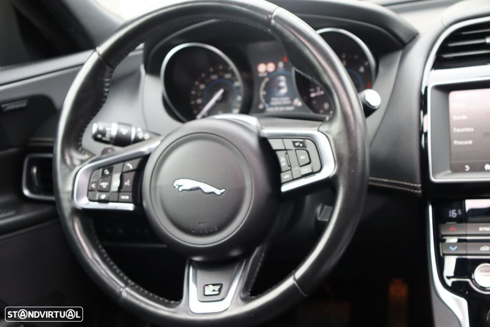 Jaguar XE 2.0 D R-Sport Aut. - 13