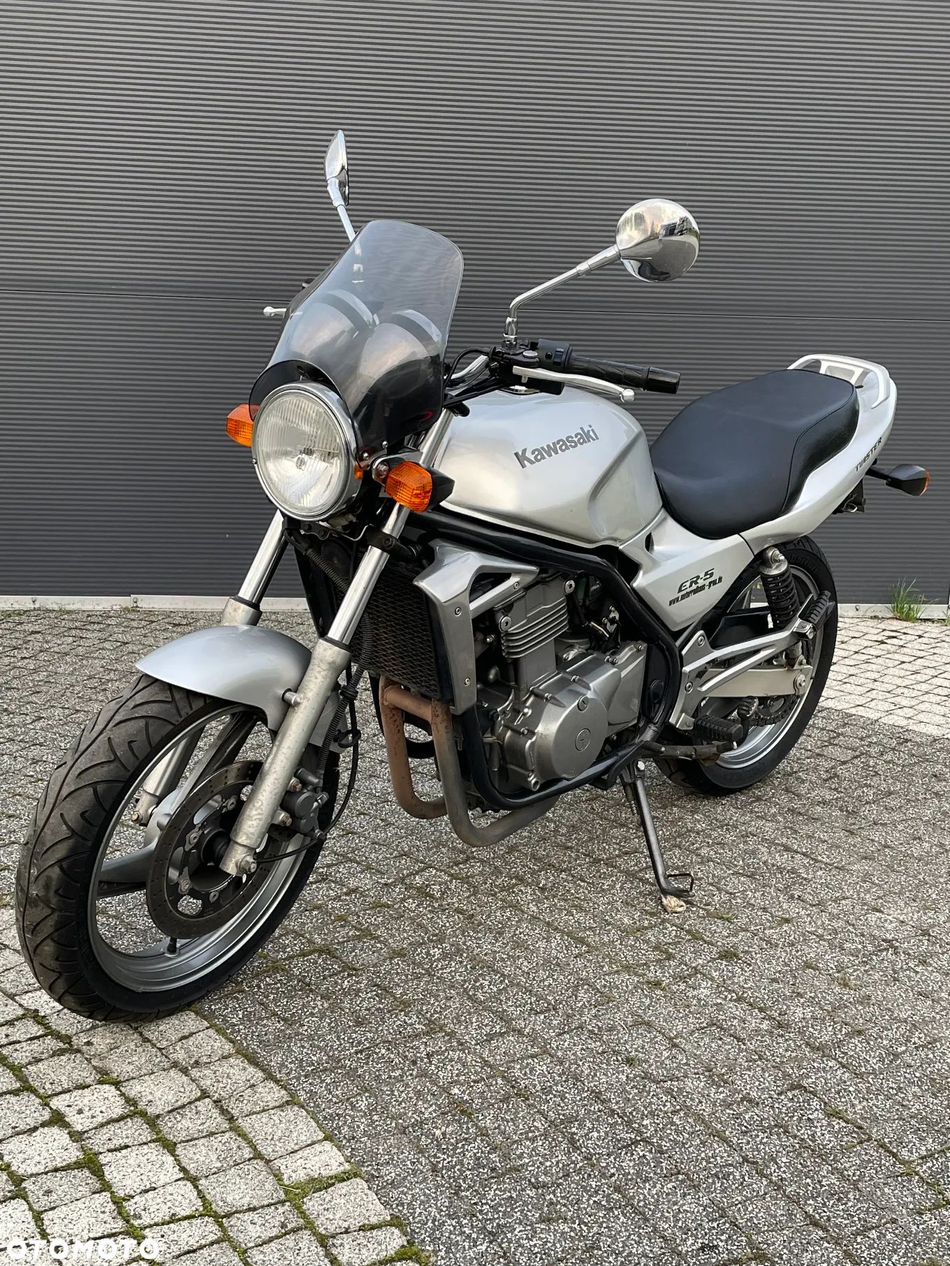 Kawasaki ER - 1
