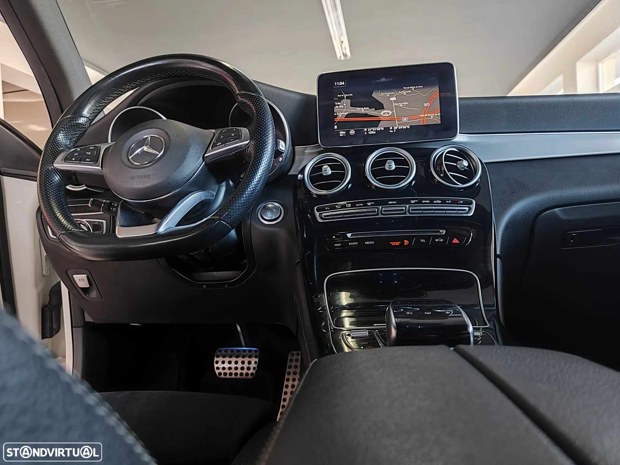 Mercedes-Benz GLC 220 d 4Matic 9G-TRONIC AMG Line - 21