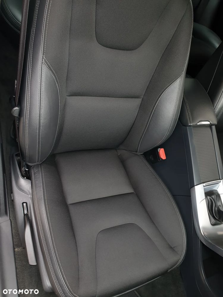 Volvo V60 D3 Geartronic Linje Svart - 35