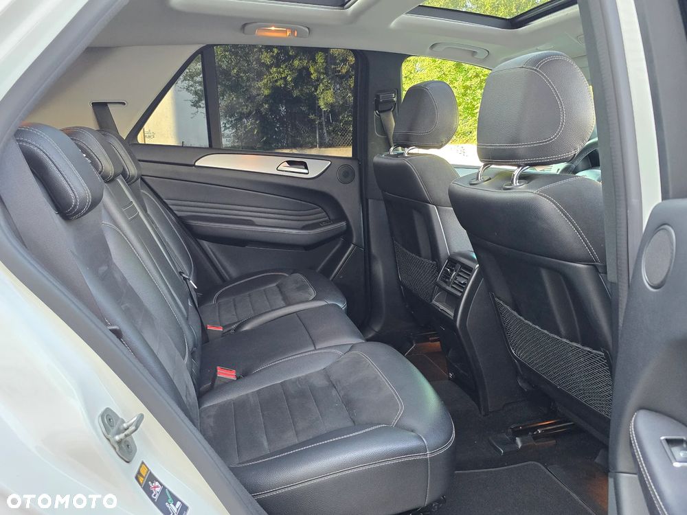 Mercedes-Benz ML 350 BlueTec 4-Matic - 23