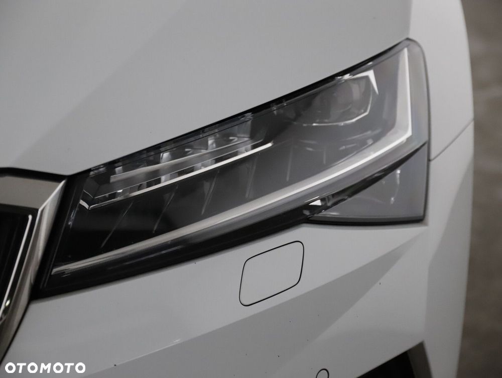 Skoda Superb 2.0 TDI SCR L&K DSG - 10