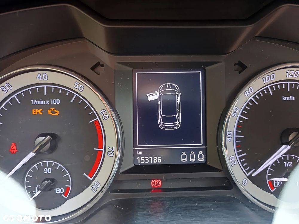 Skoda Octavia 1.5 TSI ACT Style DSG - 6