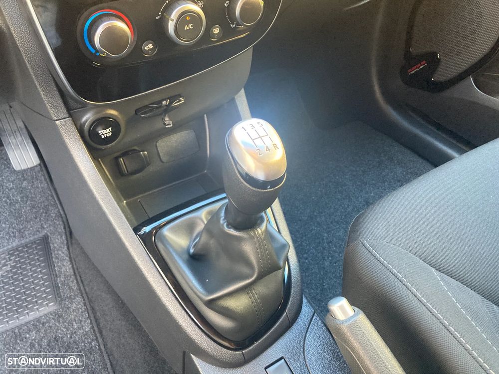 Renault Clio Sport Tourer 1.5 dCi Limited - 23