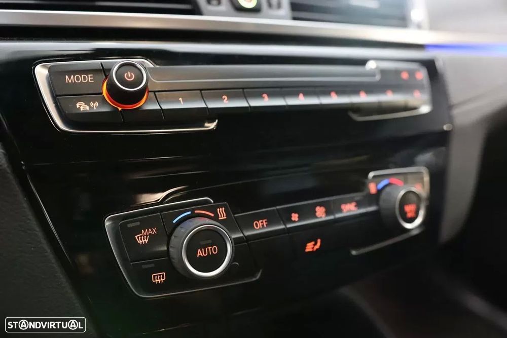 BMW X2 18 d sDrive Auto Pack M - 13