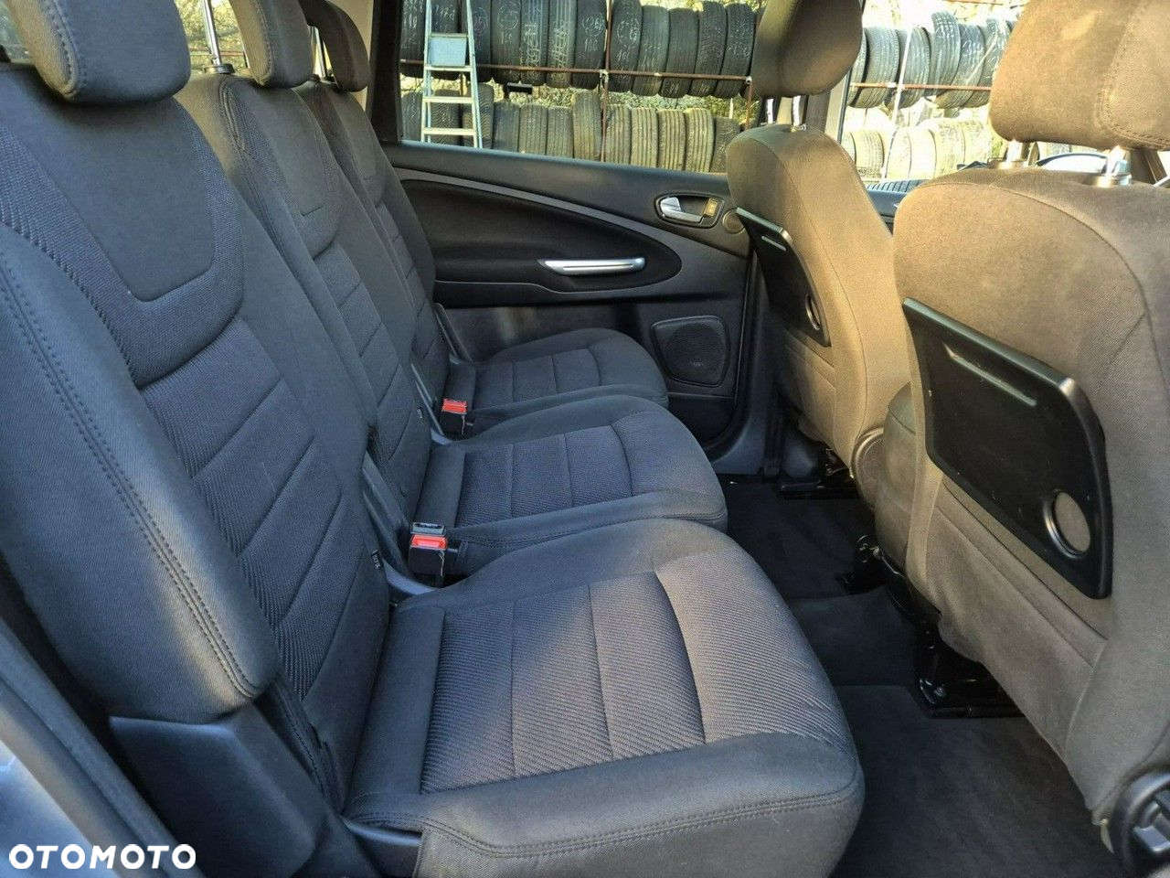 Ford Galaxy - 22