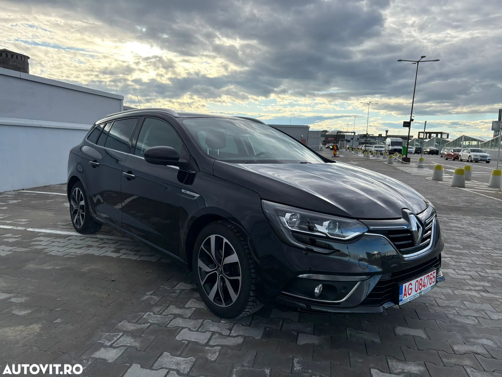 Renault Megane TCE 140 GPF Intens - 5