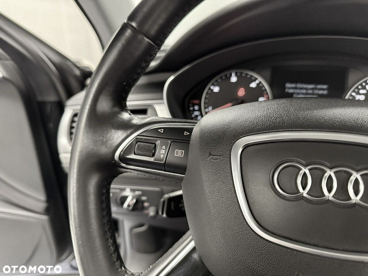 Audi A6 Avant 2.0 TDI Ultra S tronic - 23