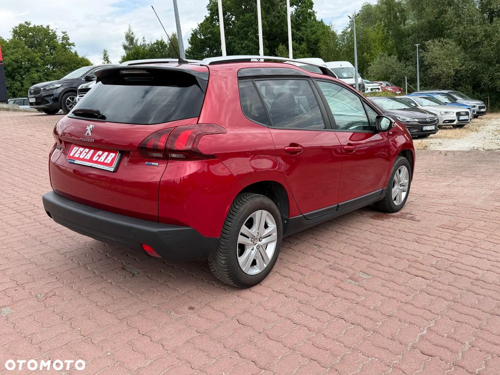 Peugeot 2008 1.2 Pure Tech Style S&S - 12