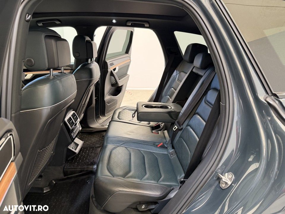 Volkswagen Touareg - 6