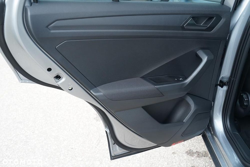 Volkswagen T-Roc 1.5 TSI Life Plus DSG - 8