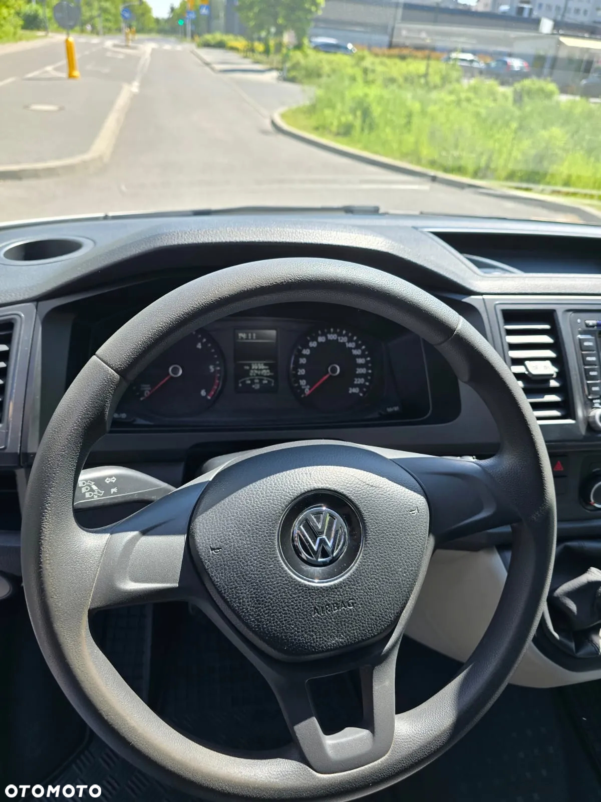 Volkswagen TRANSPORTER T6 - 16