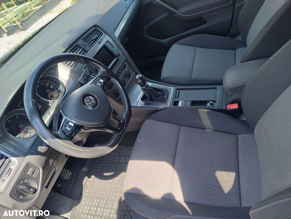 Volkswagen Golf 1.6 TDI BlueMotion Technology Comfortline - 11