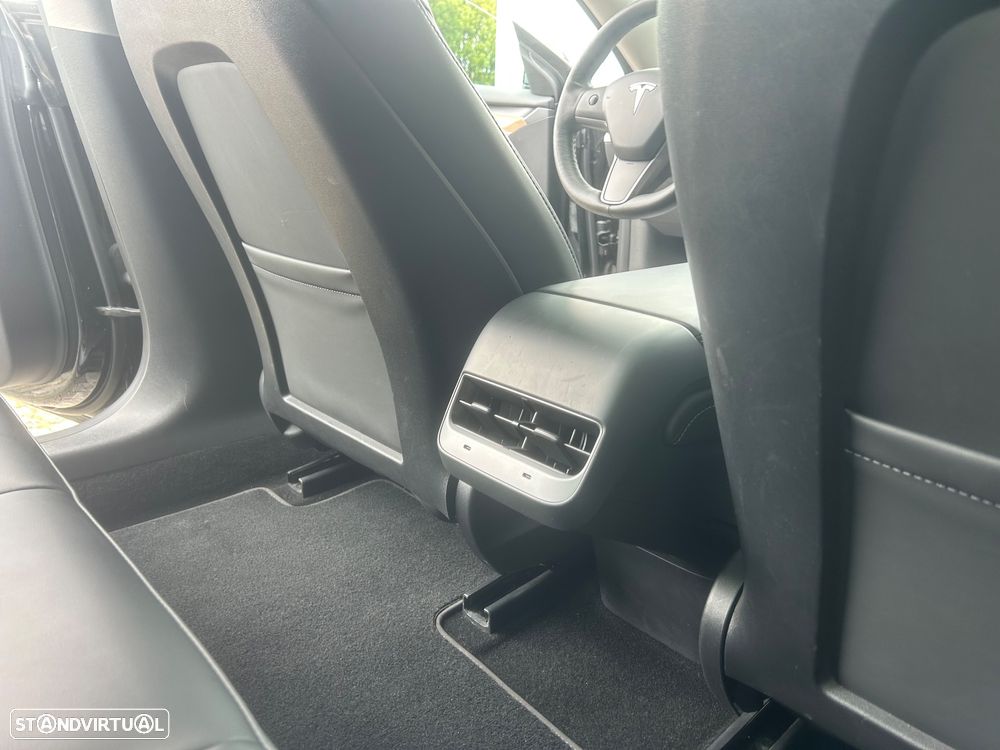 Tesla Model 3 Performance Dual Motor AWD - 17