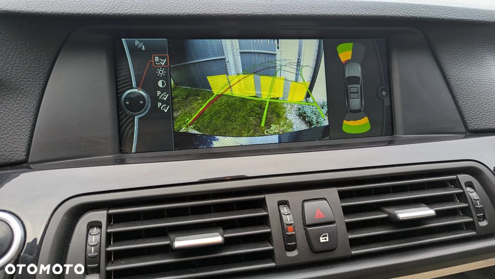 BMW Seria 5 520d Sport-Aut - 11