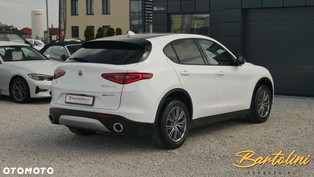Alfa Romeo Stelvio - 7