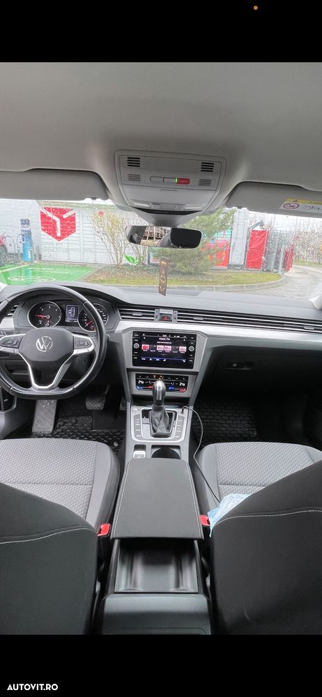 Volkswagen Passat - 4
