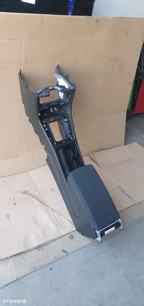 Tunel środkowy podłokietnik czarny VW Passat B7 3C0864207P - 5