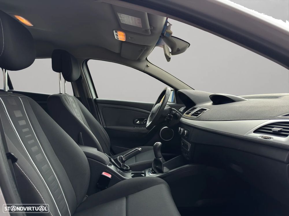 Renault Mégane 1.5 dCi Dynamique - 17