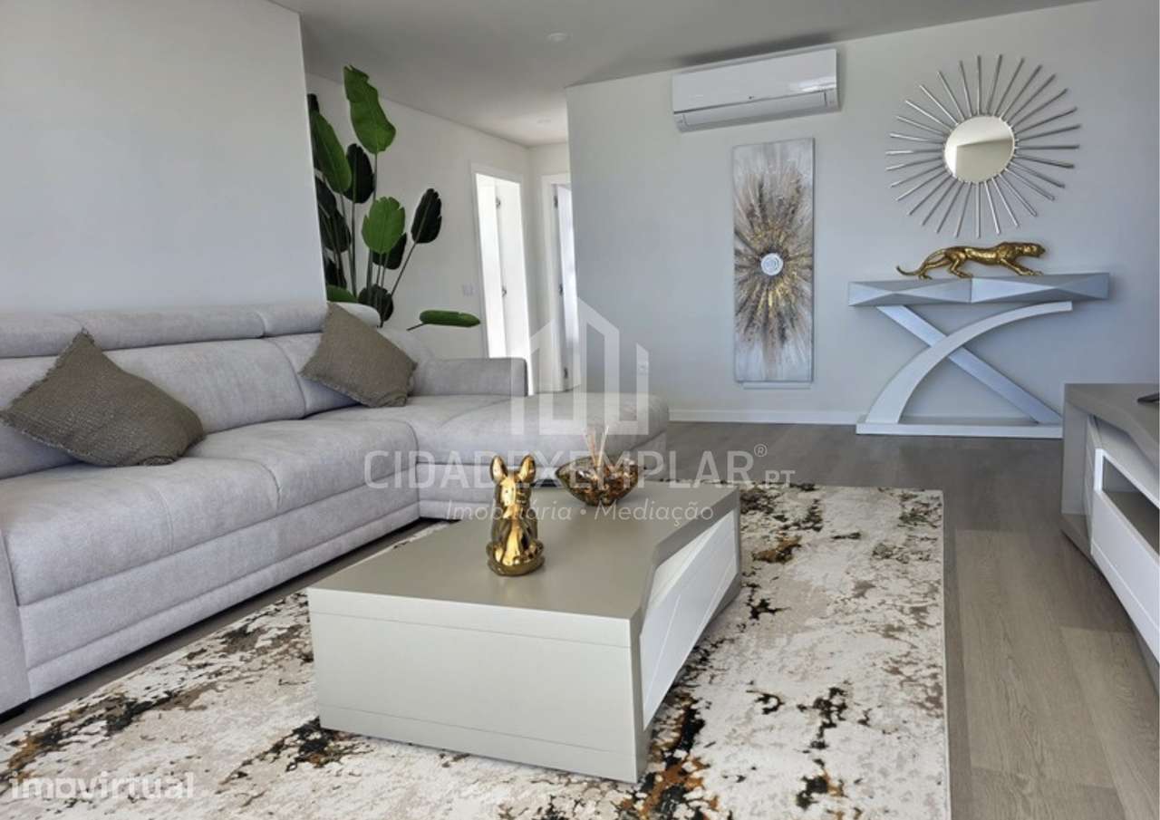 VENDE-SE PENTHOUSE DE LUXO – COMO NOVO - 1. ª Linha da Praia da Rocha - Grande imagem: 3/36