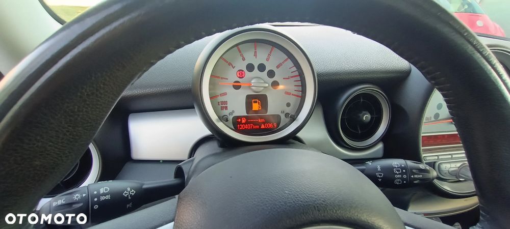 MINI Cooper Standard - 16