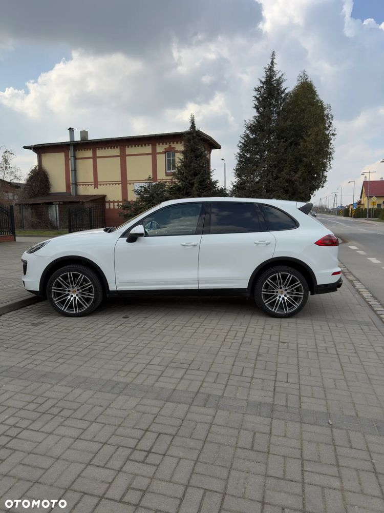Porsche Cayenne - 3