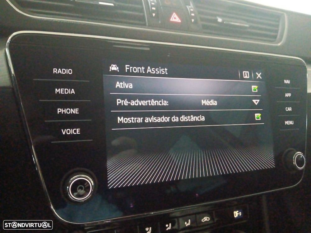 Skoda Superb Break 2.0 TDI DSG - 22