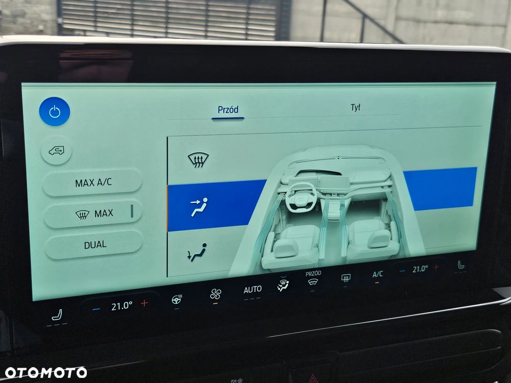 Ford Tourneo Custom 2.0 EcoBlue L2 Titanium X SelectShift - 32