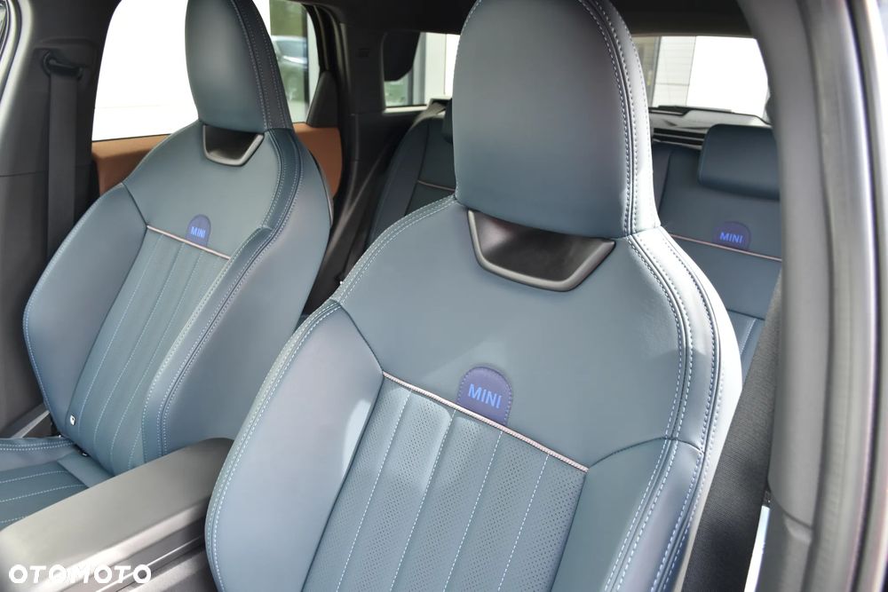 MINI Countryman SE ALL4 66.5kWh Linia Favoured - 15