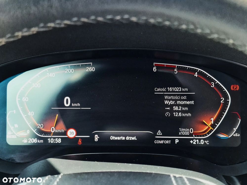 BMW Seria 5 518d - 33