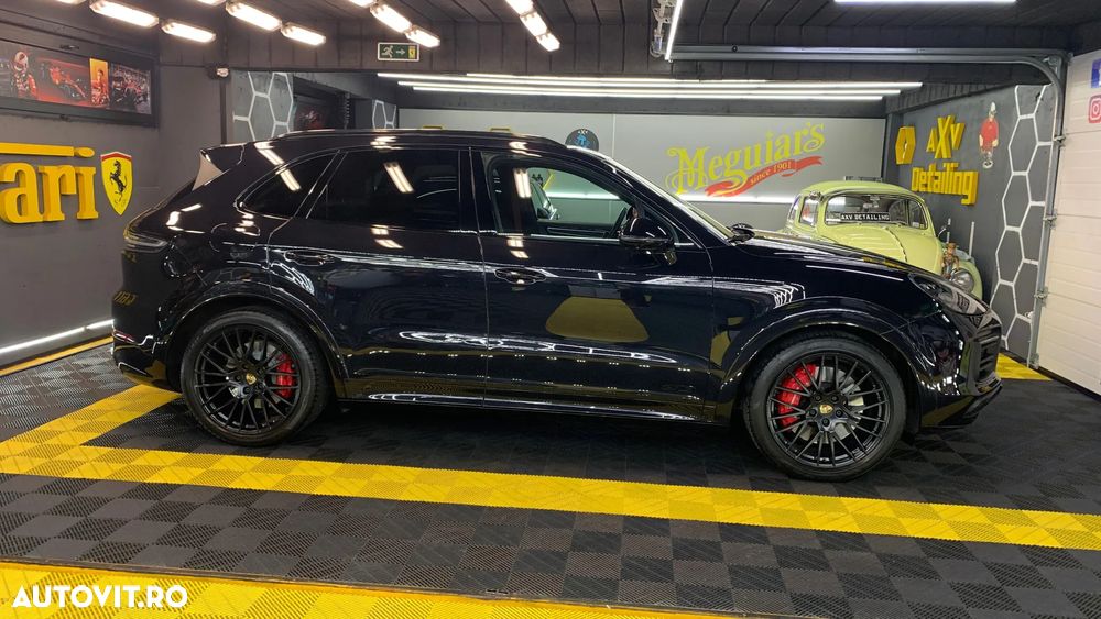 Porsche Cayenne S - 12