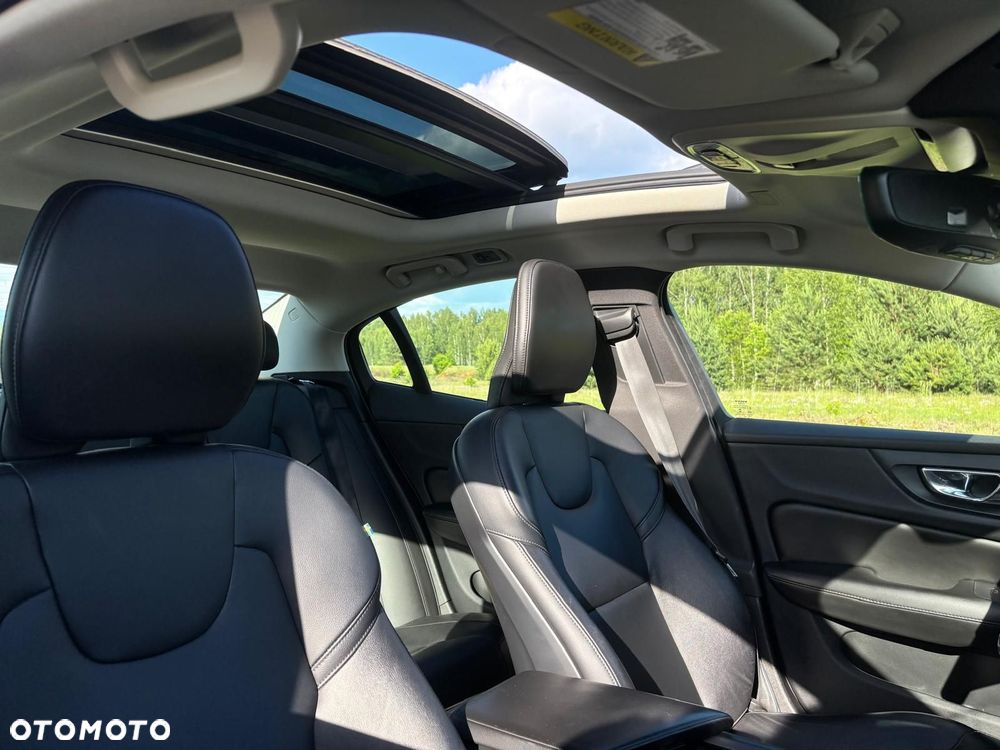 Volvo S60 T6 AWD Momentum Pro - 14