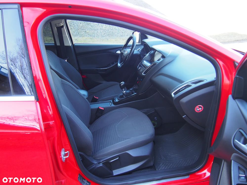 Ford Focus 1.0 EcoBoost ST-Line Red ASS - 19