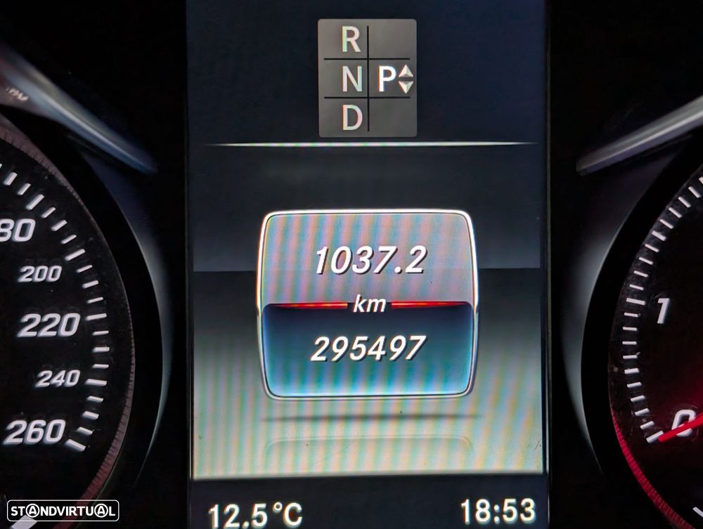 Mercedes-Benz V 220 d Longo Avantgarde Aut. - 4