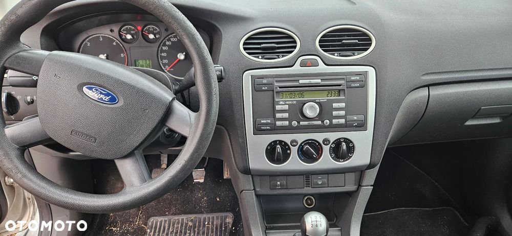 Ford Focus Mk2 1,6 TDCI 80kW 109KM 2006r kombi lak. 03 O3 5-bieg manual - 5