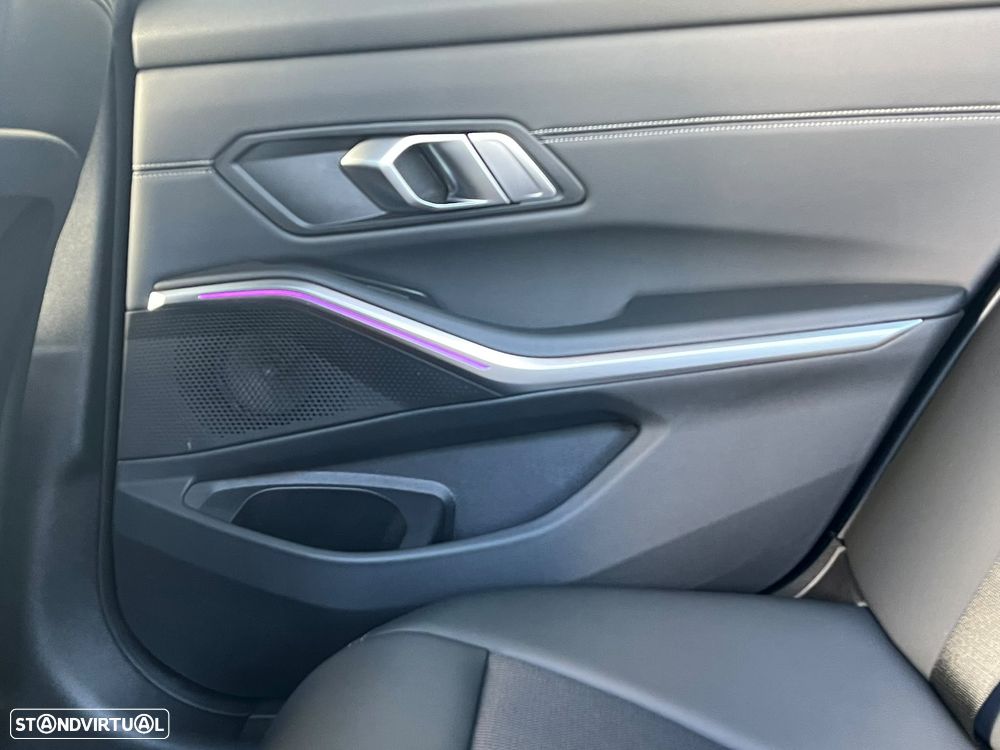 BMW 320 e Corporate Edition Auto - 39