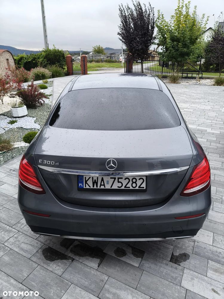 Mercedes-Benz Klasa E - 12