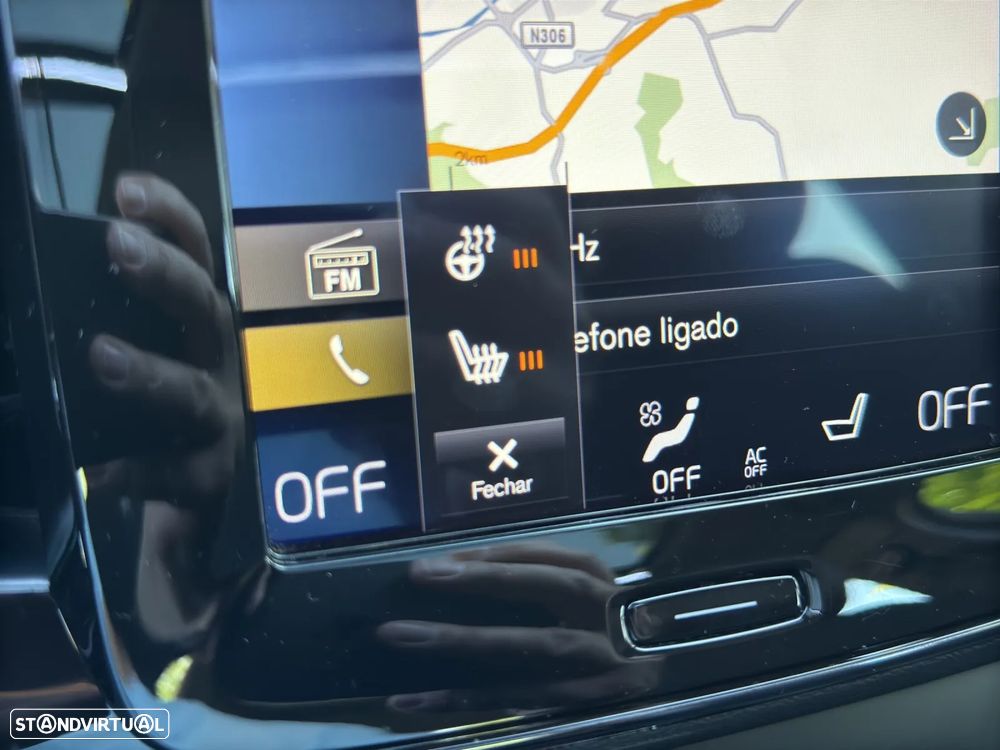 Volvo XC 40 T5 Twin Engine DKG Momentum Pro - 22