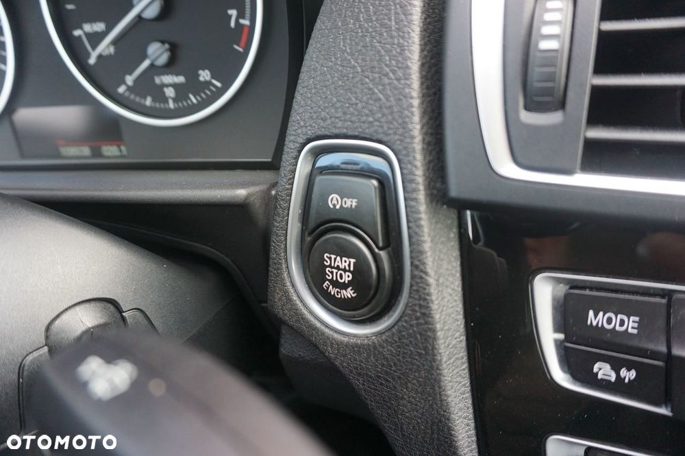 BMW Seria 2 218i Sport Line - 12