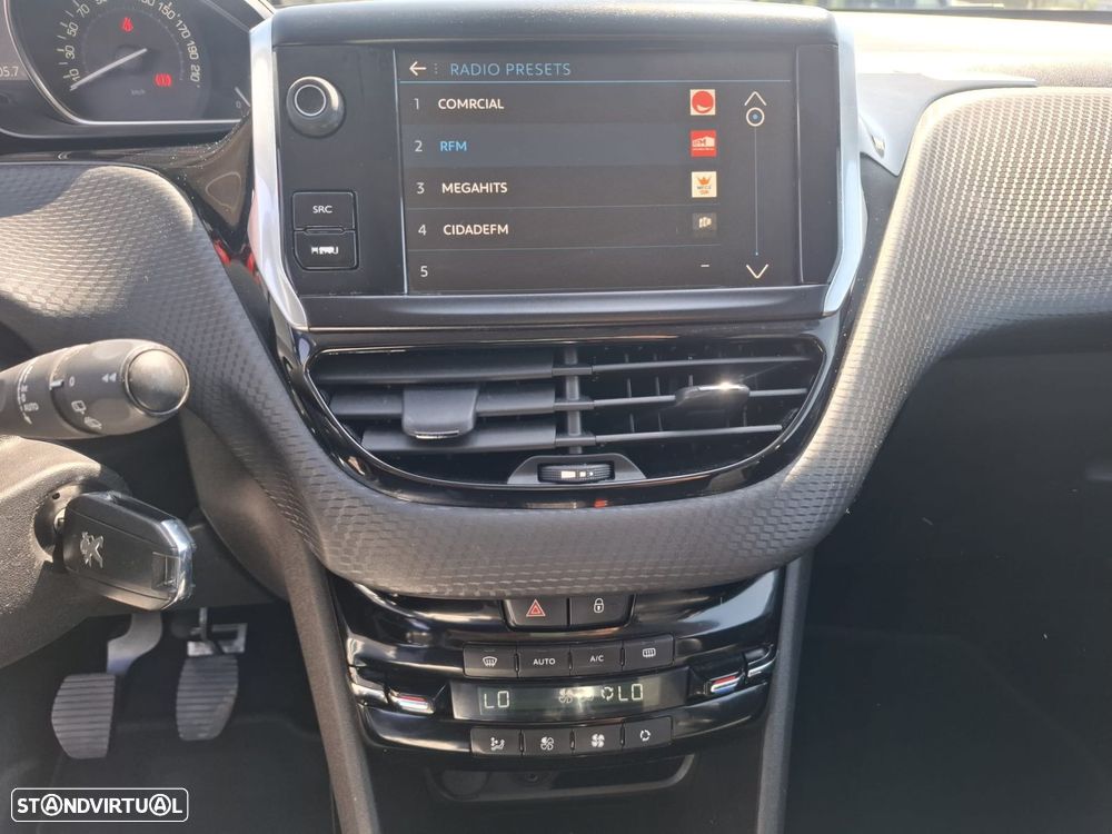 Peugeot 2008 1.6 BlueHDi Allure - 28