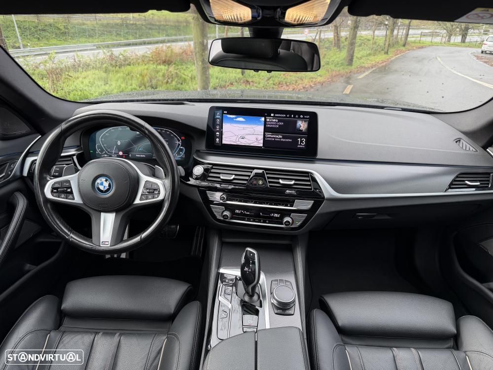 BMW 530 e Pack Desportivo M - 26