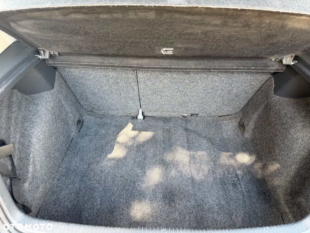 Volkswagen Golf 2.0 TDI DPF DSG Style - 8