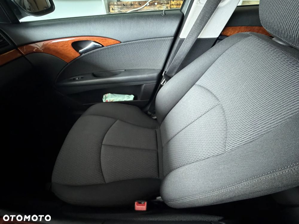 Mercedes-Benz Klasa E 200 CDI Classic DPF - 8