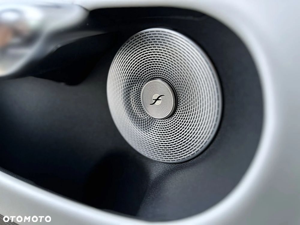 Mercedes-Benz CLA - 17